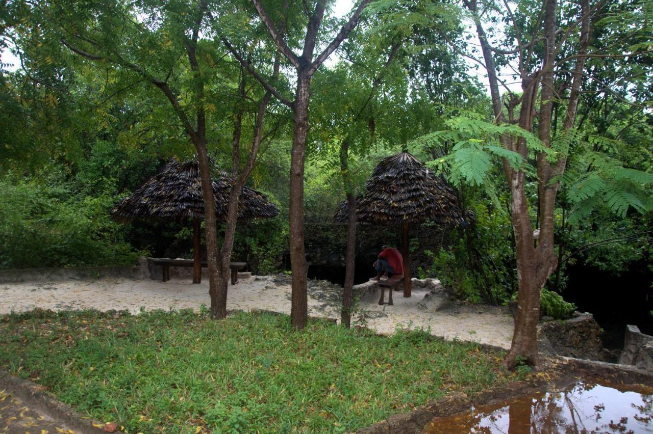 Baraka Aquarium Bungalows Nungwi Exterior photo